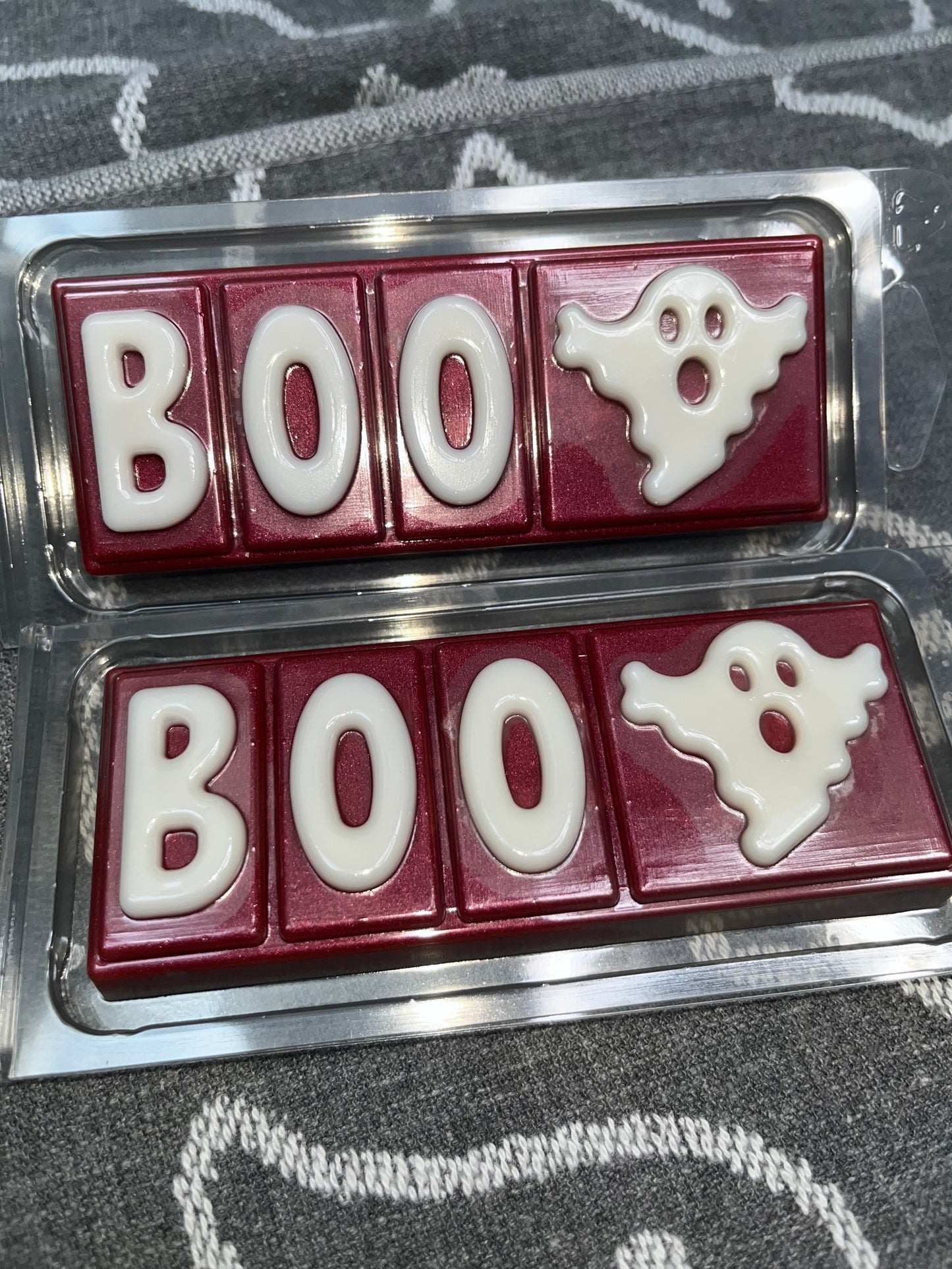 BOO ๐ป CLAMSHELL