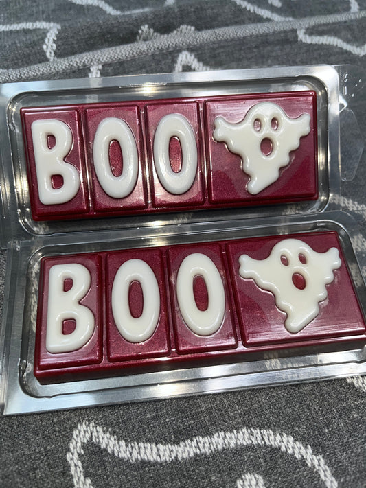 BOO 👻 CLAMSHELL