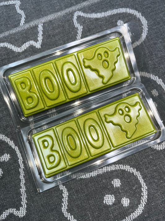 BOO 👻 CLAMSHELL