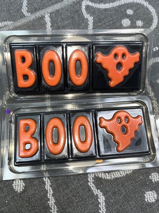 BOO 👻 CLAMSHELL